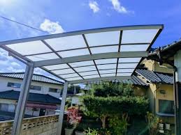 カーポートを手放すひとへ — 撤去のタイミングと注意したいこと